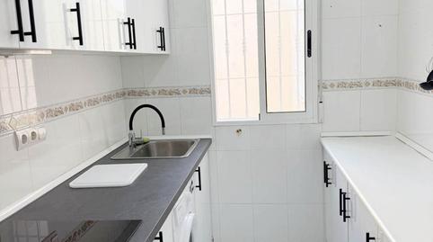 Foto 5 de Casa adosada en venda a Calle Calle Chiva, Zona Carrefour - Urbanizaciones, Torrevieja