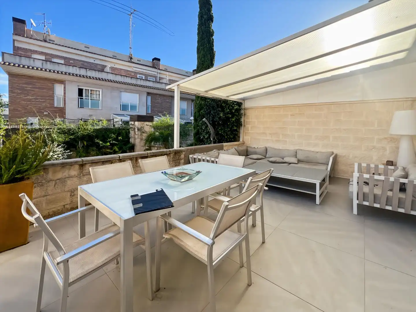 Terrassa de Casa adosada en venda en Castellón de la Plana / Castelló de la Plana amb Aire condicionat, Calefacció i Jardí privat
