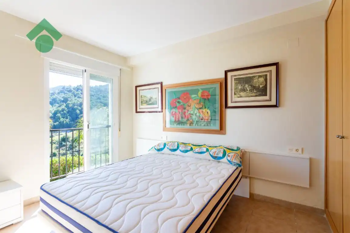 Habitación de Casa adosada en venta en Almuñécar con Aire acondicionado, Terraza y Amueblado