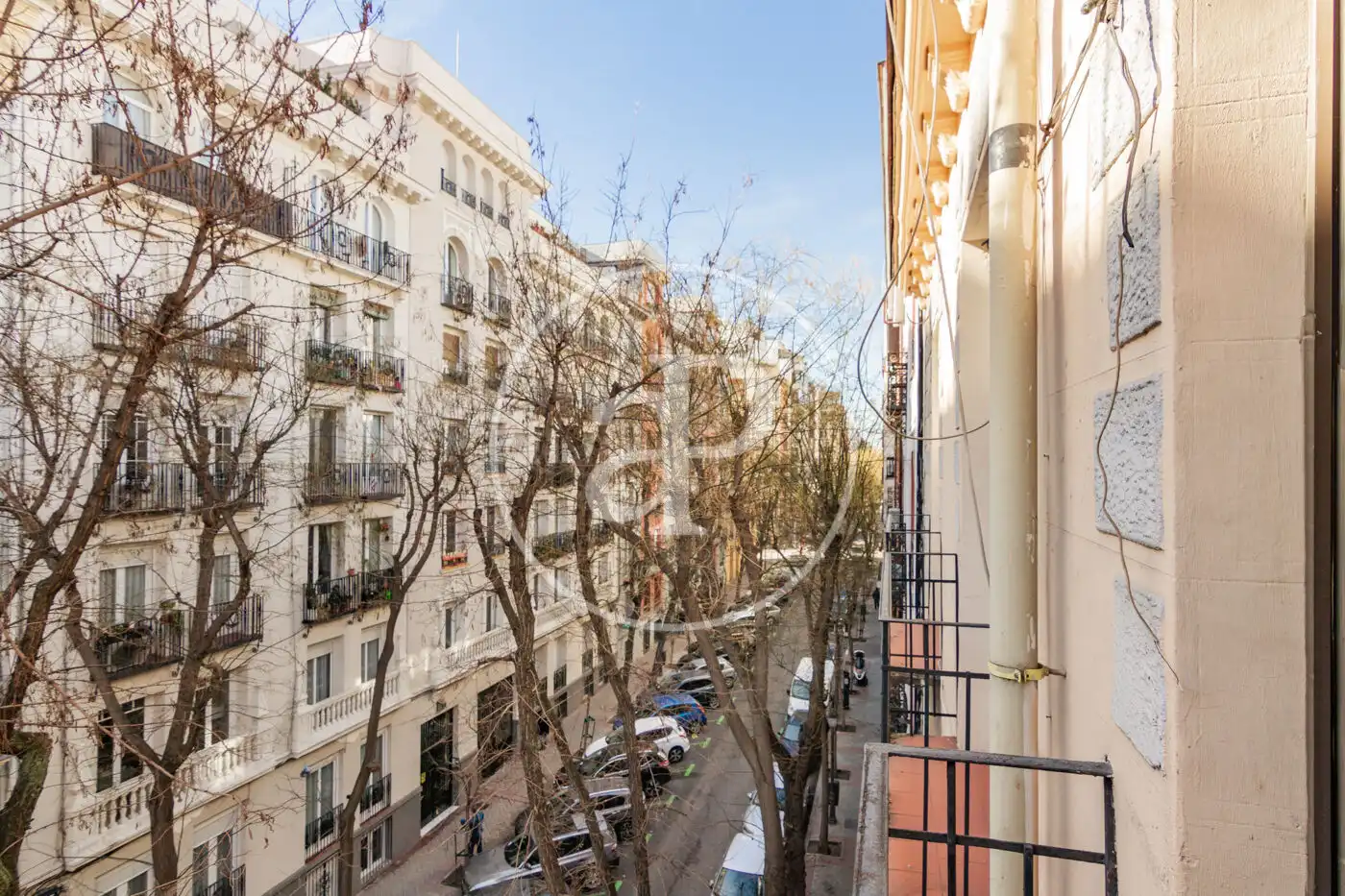 Exterior view of Flat for sale in Barrio de Salamanca