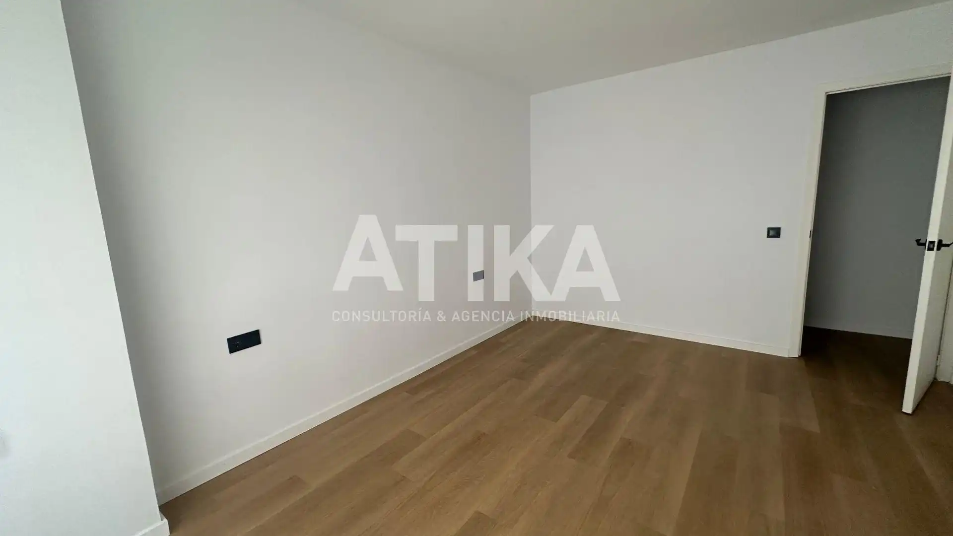 Habitación de Piso en venta en Ontinyent con Parquet, Amueblado y Balcón