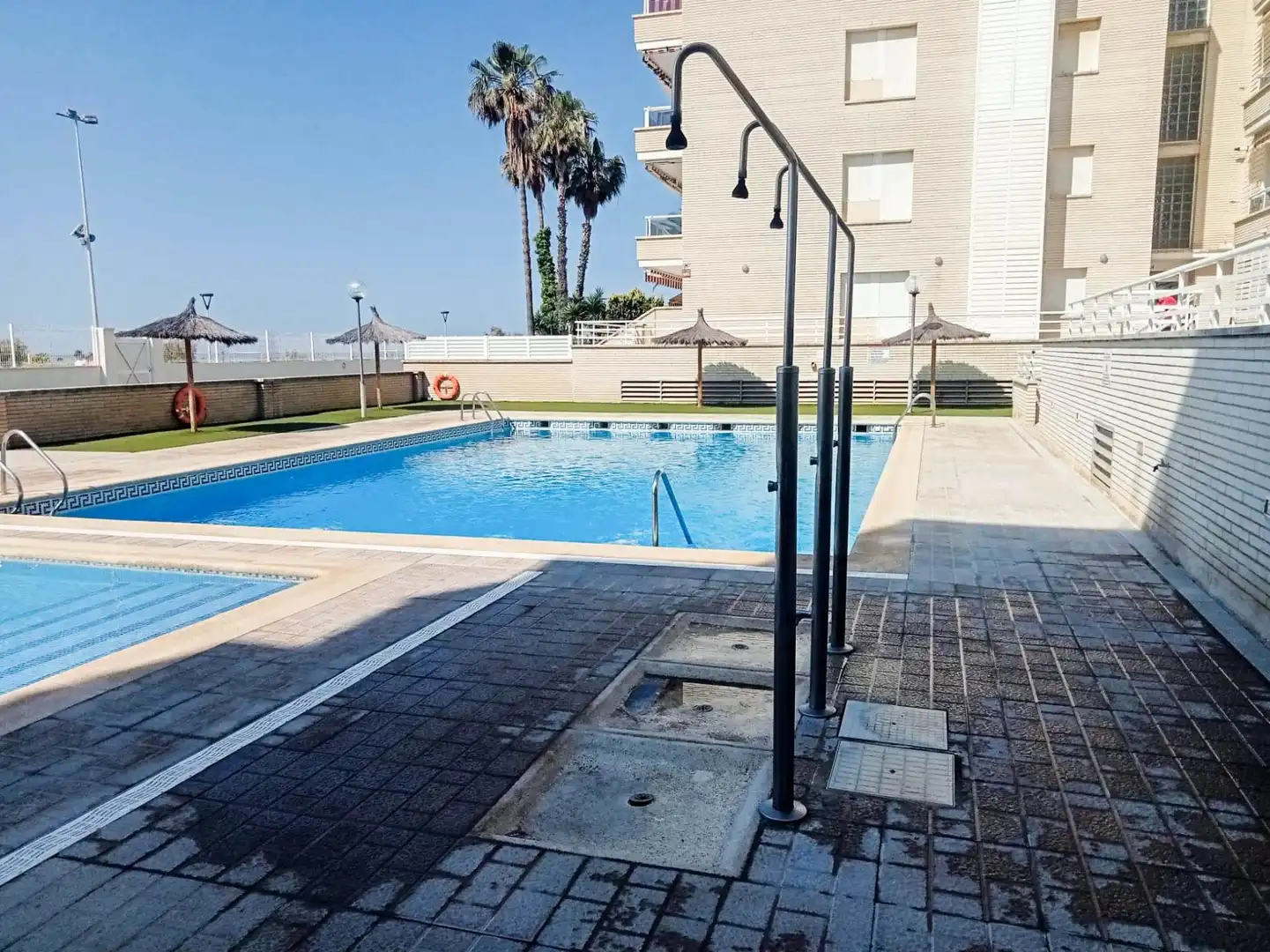 Swimming pool of Flat for sale in Cunit  with Air Conditioner, Terrace and Community pool
