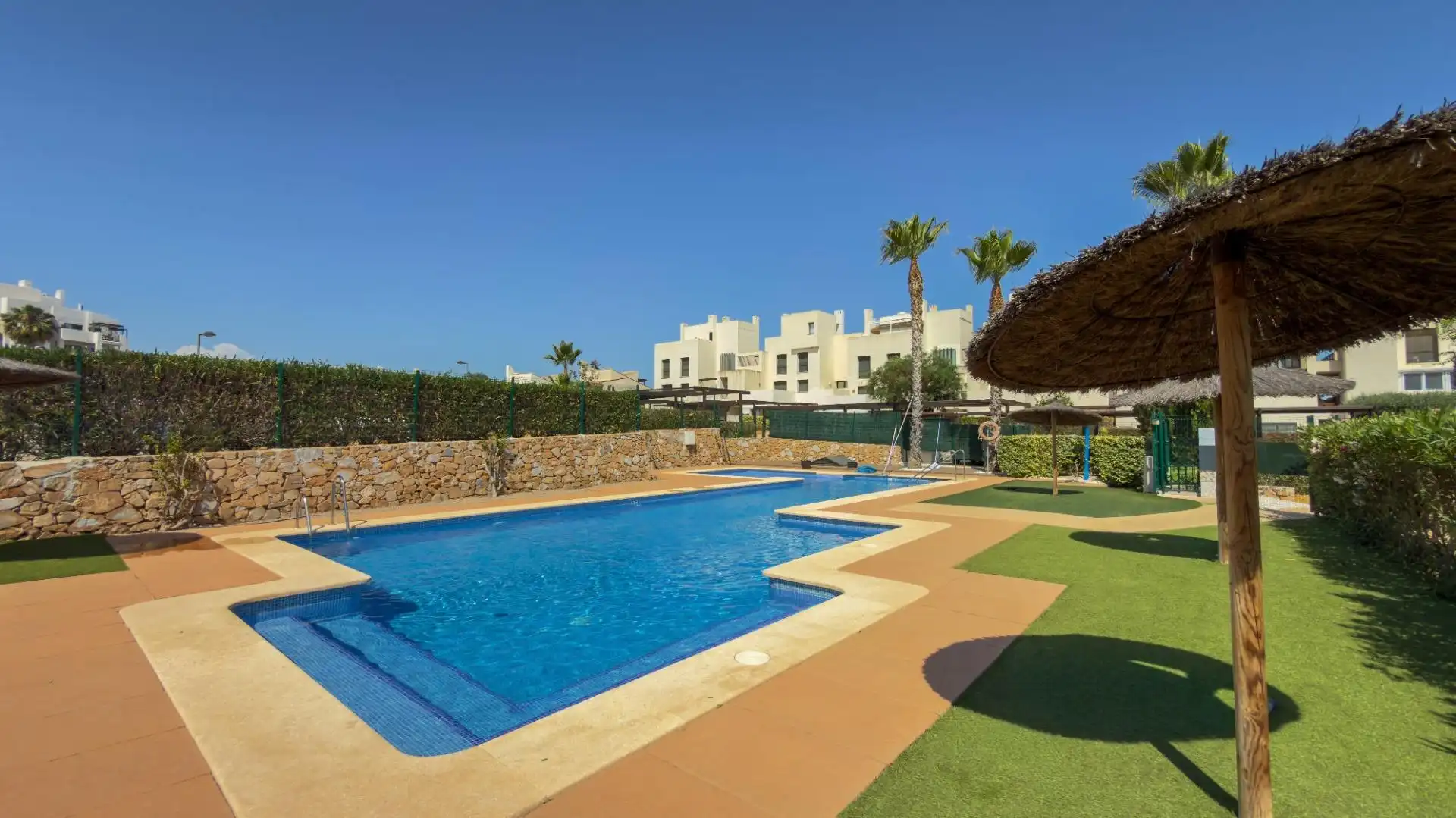Piscina de Ático en venta en Murcia con Aire acondicionado, Calefacción y Jardín privado