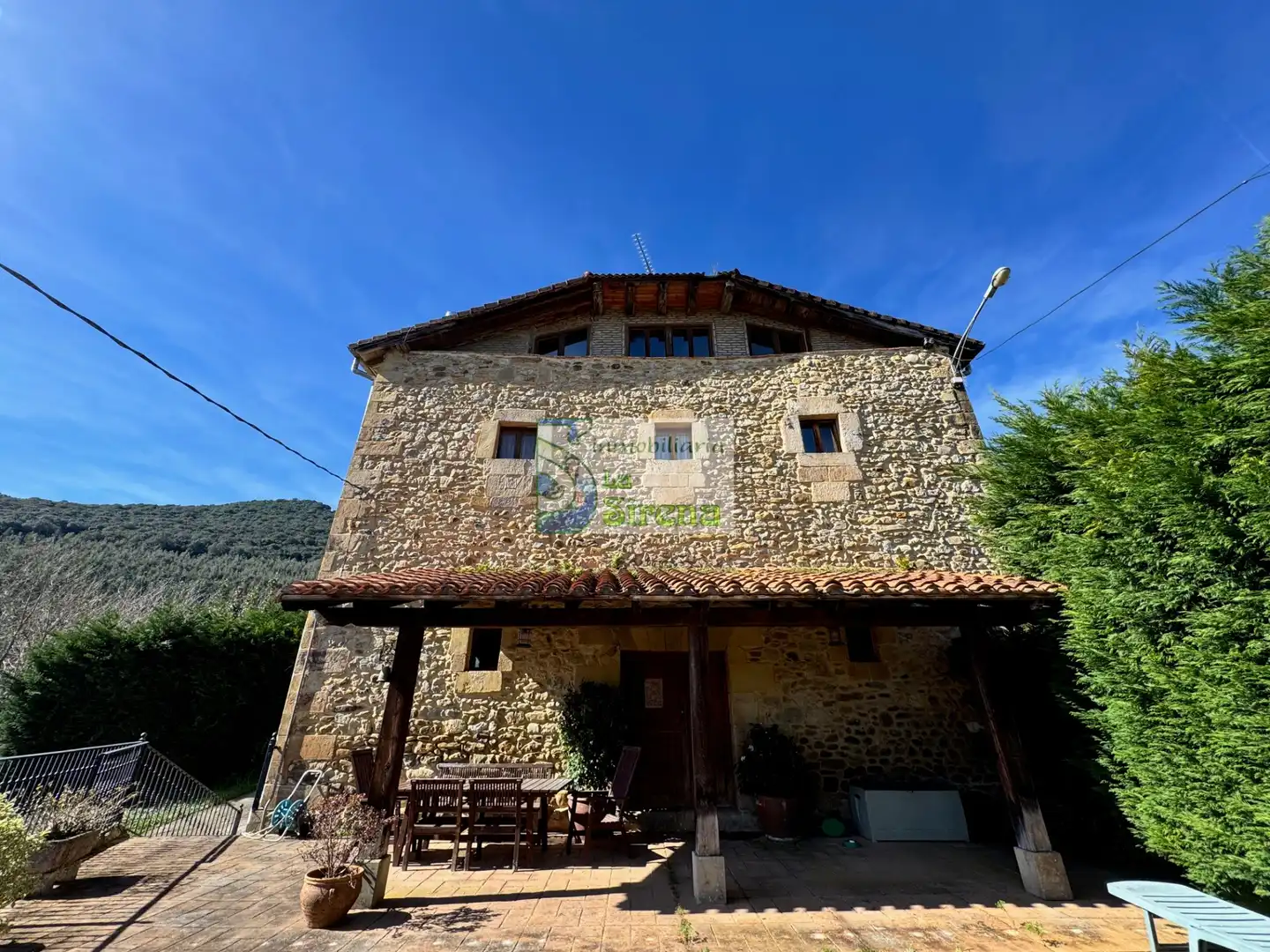 Vista exterior de Casa o chalet en venta en Castro-Urdiales con Calefacción, Jardín privado y Terraza