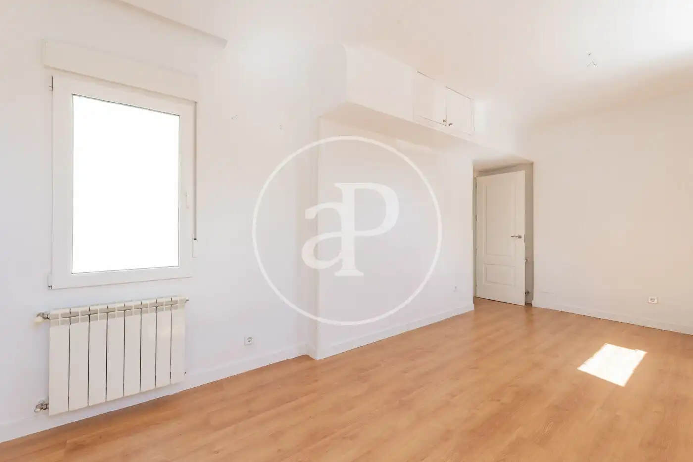 Flat with terrace for sale in Calle de Manuel Cortina, imagen 25