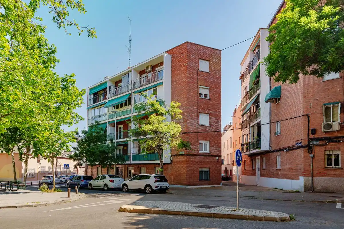 Exterior view of Flat for sale in Madrid  with Heating, Terrace and Balcony