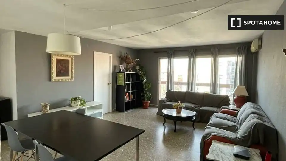 Living room of Flat for rent in Valencia  with Air Conditioner, Heating and Furnished