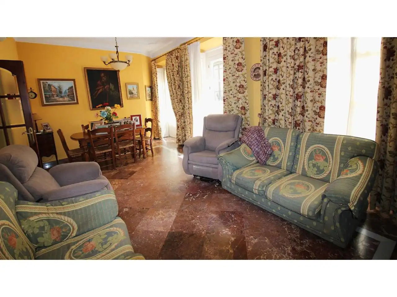 Living room of Houses for sale in Sevilla  with Air Conditioner, Heating and Terrace