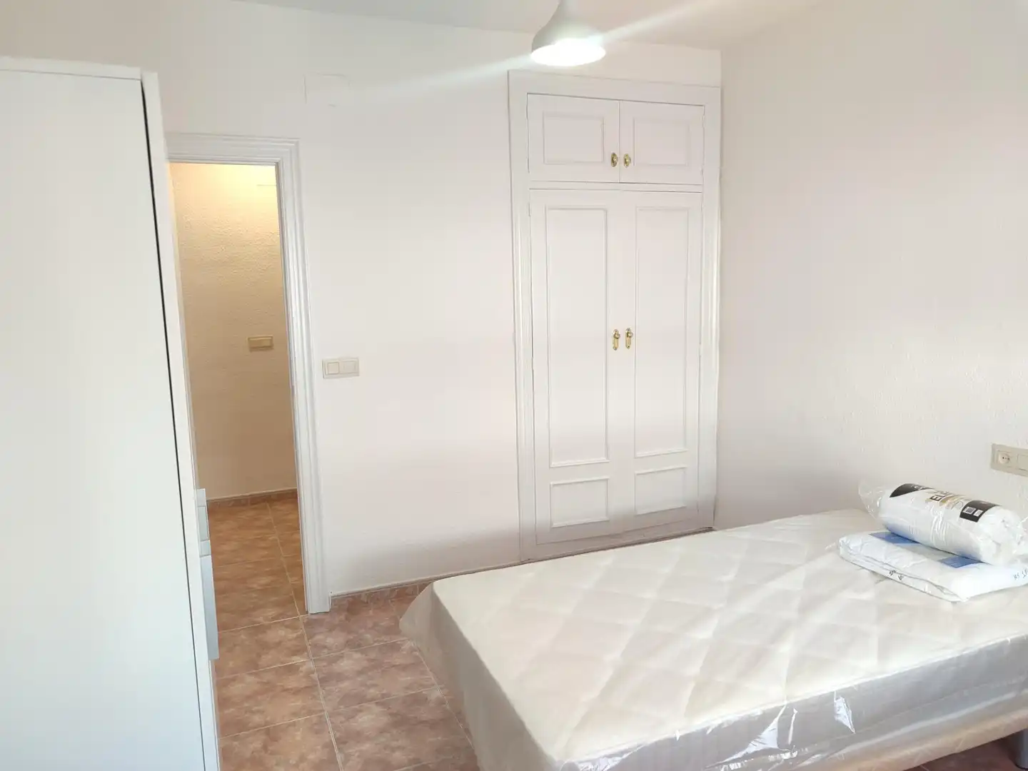 Bedroom of Flat for rent in Granada