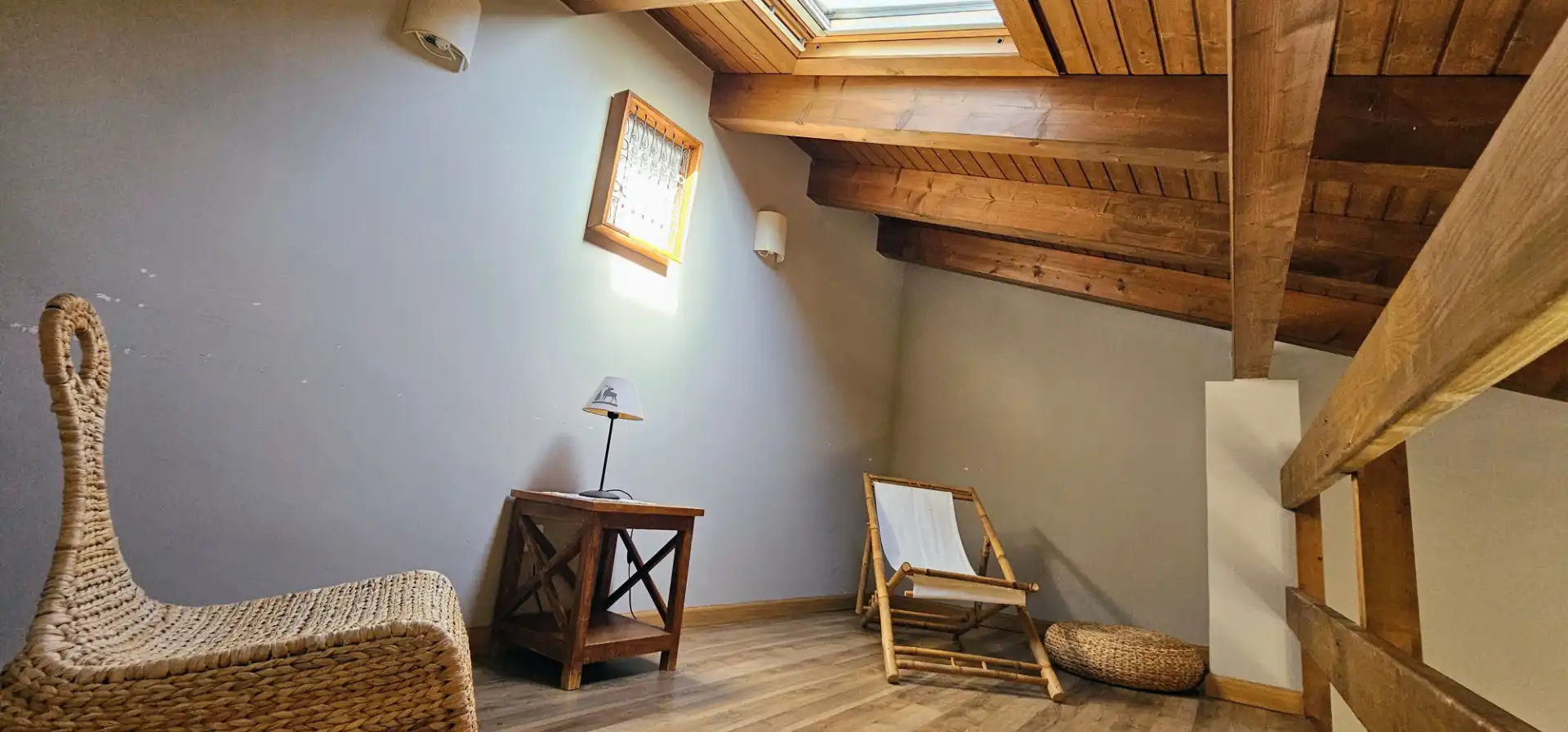 Sala d'estar de Àtic en venda en El Pont de Suert amb Calefacció, Parquet i Moblat