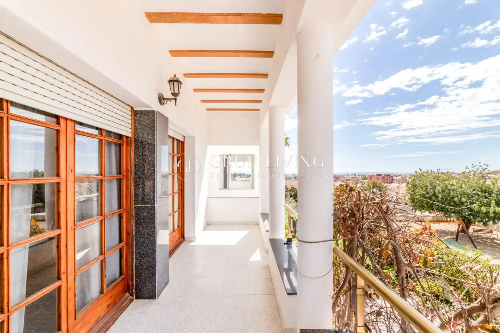 Terraza de Casa o chalet en venta en Vilanova i la Geltrú con Calefacción, Jardín privado y Terraza