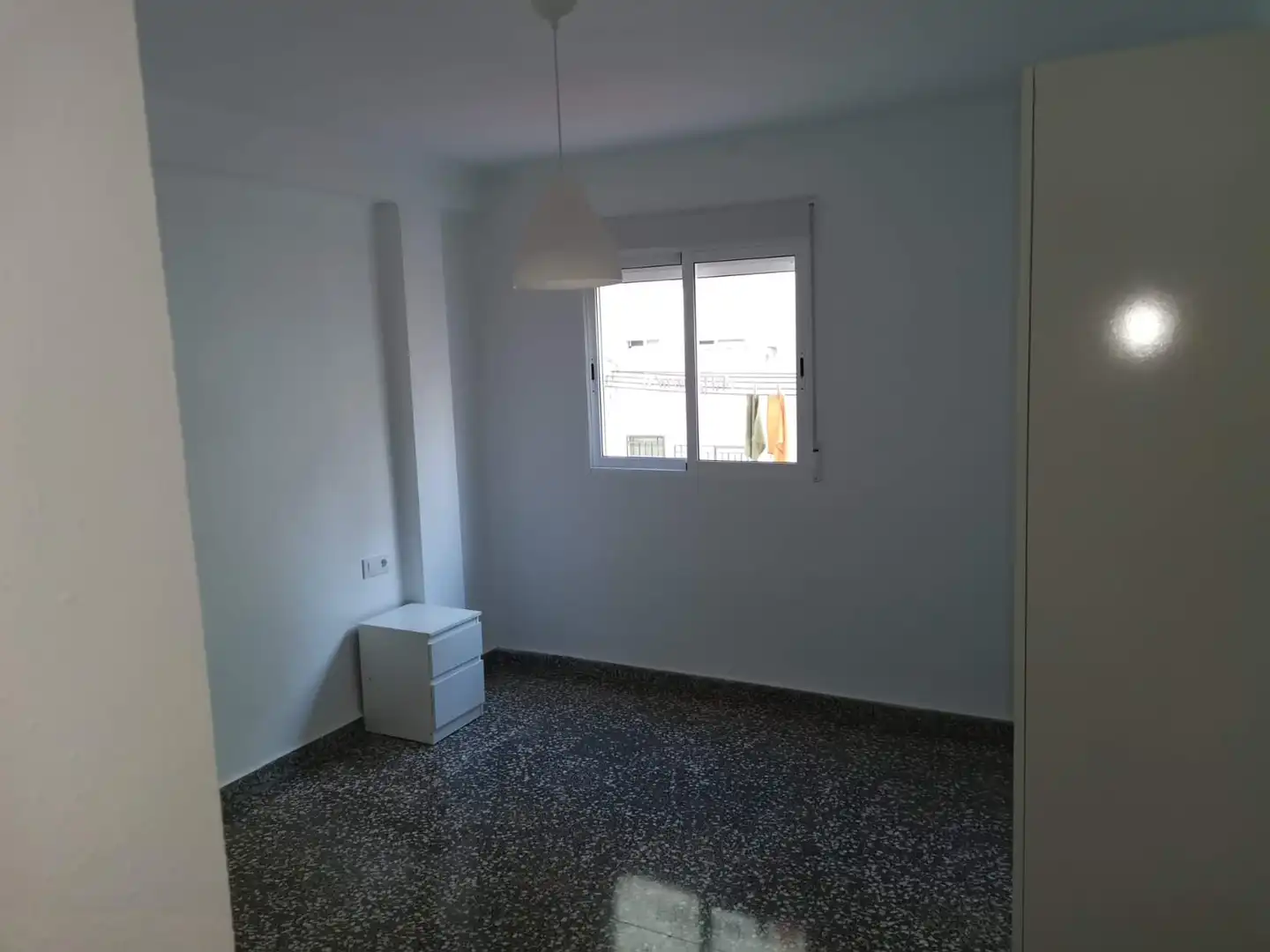 Habitación de Piso en venta en Manises con Amueblado, Horno y Alarma