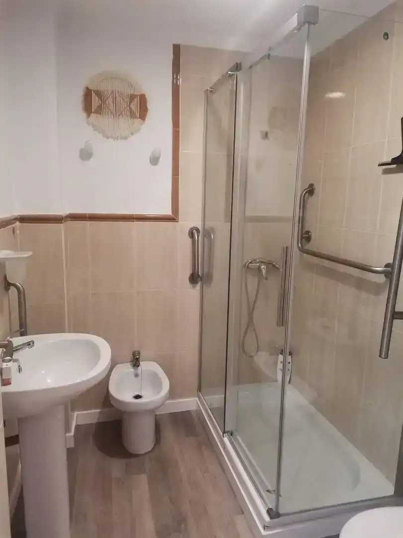 Badezimmer von Wohnung zur Miete in Gualchos mit Klimaanlage
