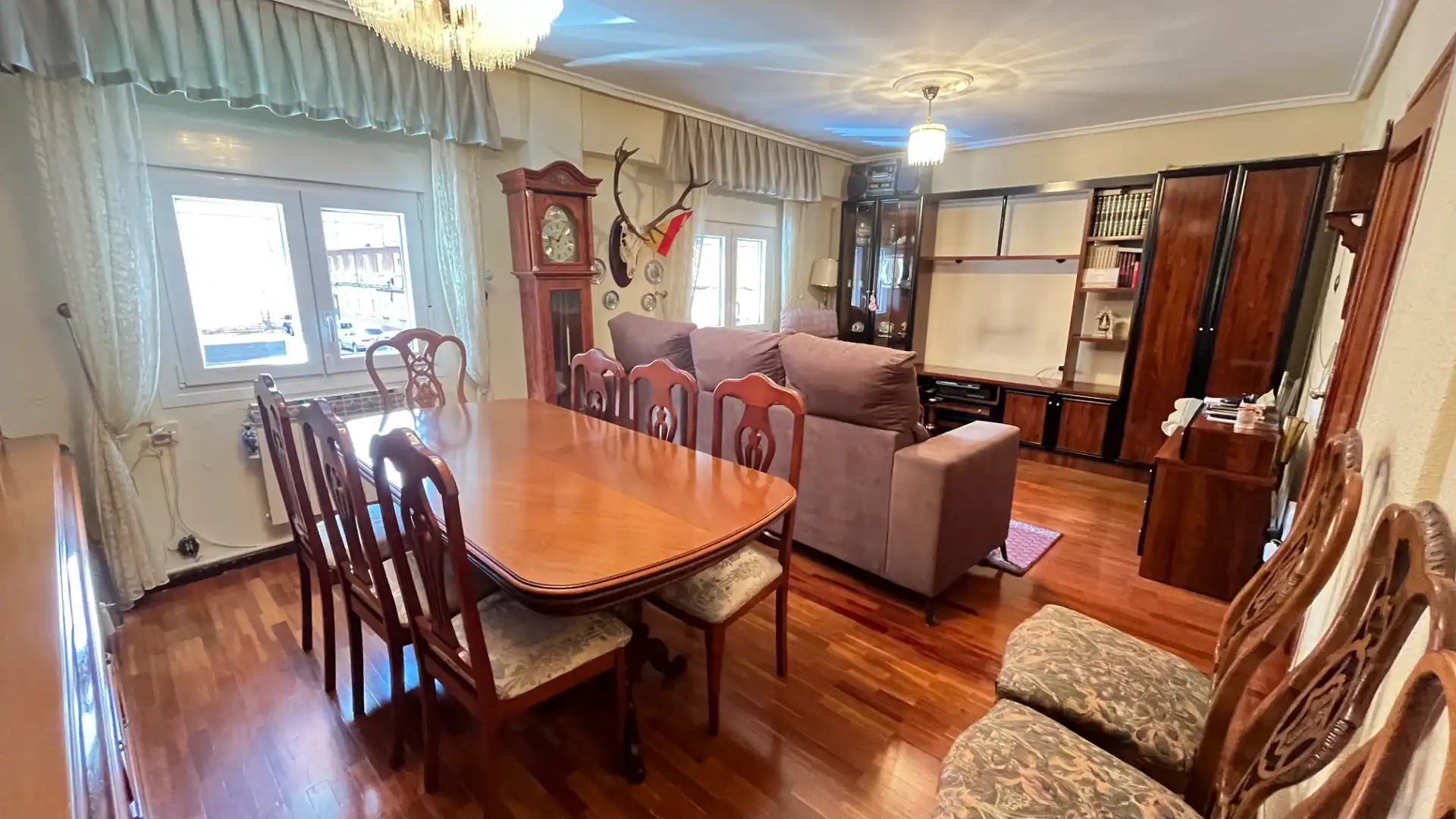 Comedor de Piso en venta en Valladolid con Calefacción, Parquet y Amueblado