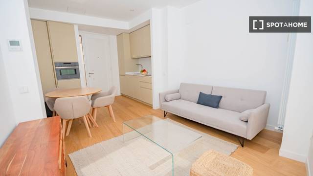 Piso en Alquiler en Hispanoamérica - Bernabéu