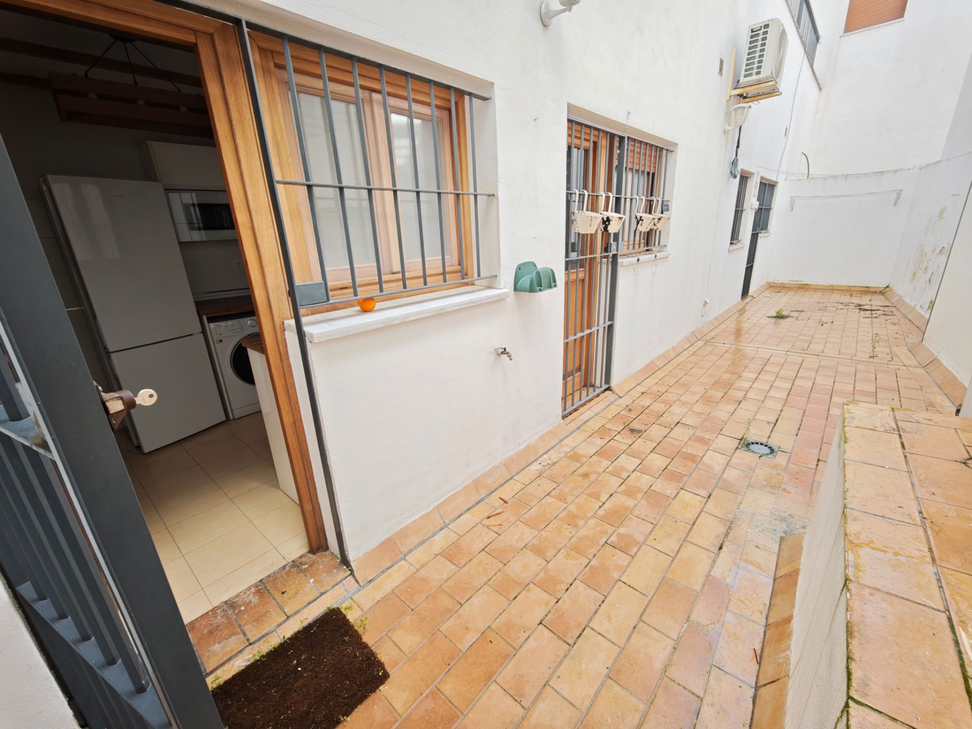 Exterior view of Planta baja for sale in El Puerto de Santa María  with Air Conditioner, Heating and Furnished