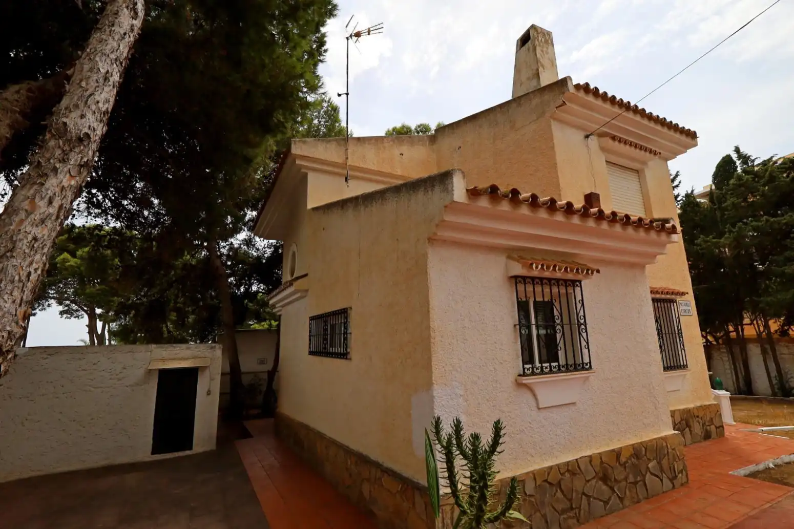 Vista exterior de Casa o chalet en venta en Torremolinos con Calefacción y Terraza