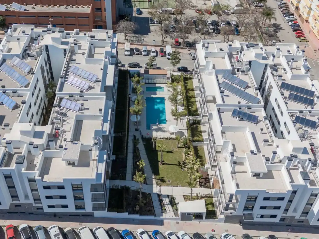 Piscina de Pis en venda en Estepona amb Aire condicionat, Terrassa i Piscina