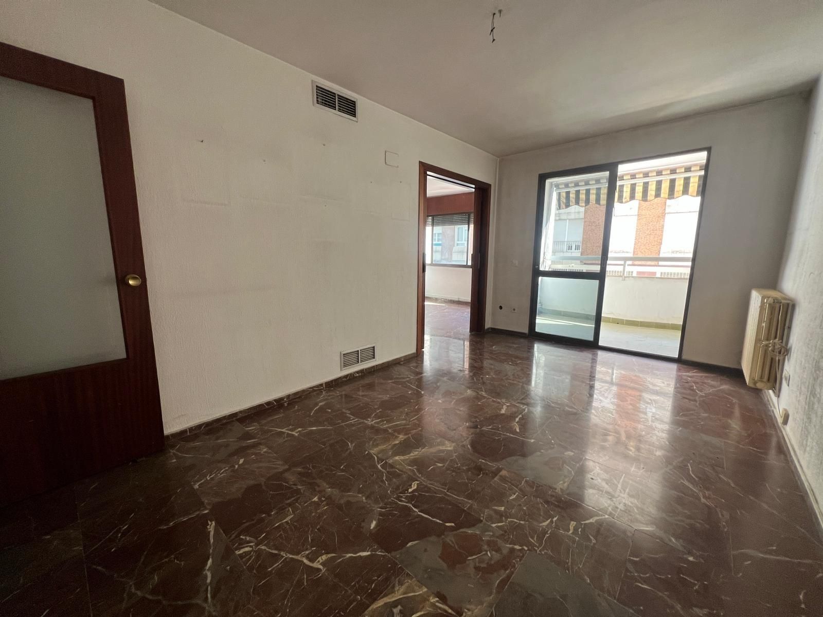 Sala de estar de Piso en venta en  Córdoba Capital con Aire acondicionado, Calefacción y Parquet