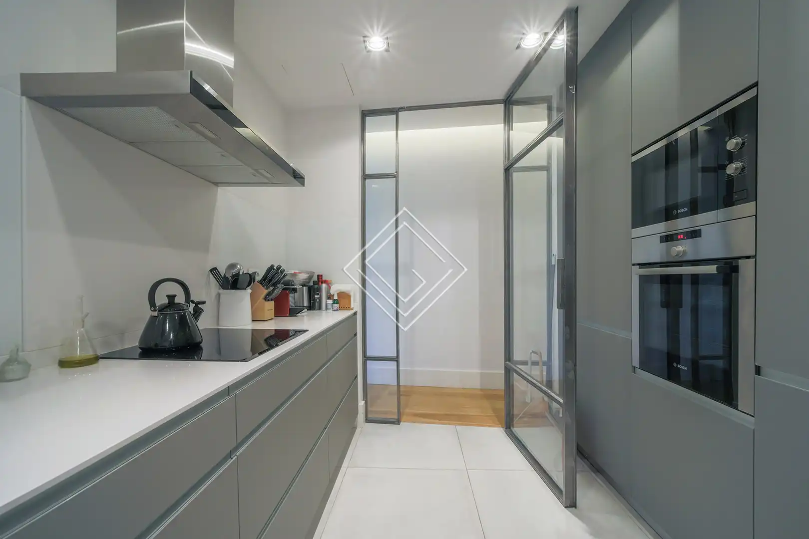 Küche von Wohnung zur Miete in Madrid mit Klimaanlage, Heizung und Haustiere erlaubt