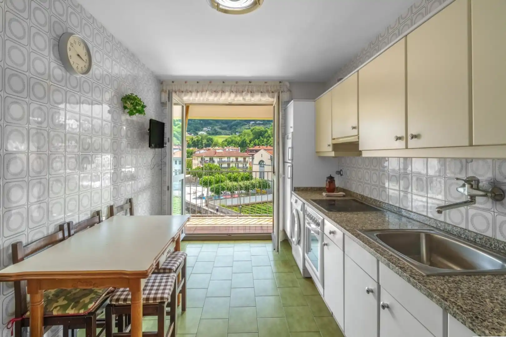 Küche von Wohnung zum Verkauf in Ibarra mit Heizung, Abstellraum und Möbliert
