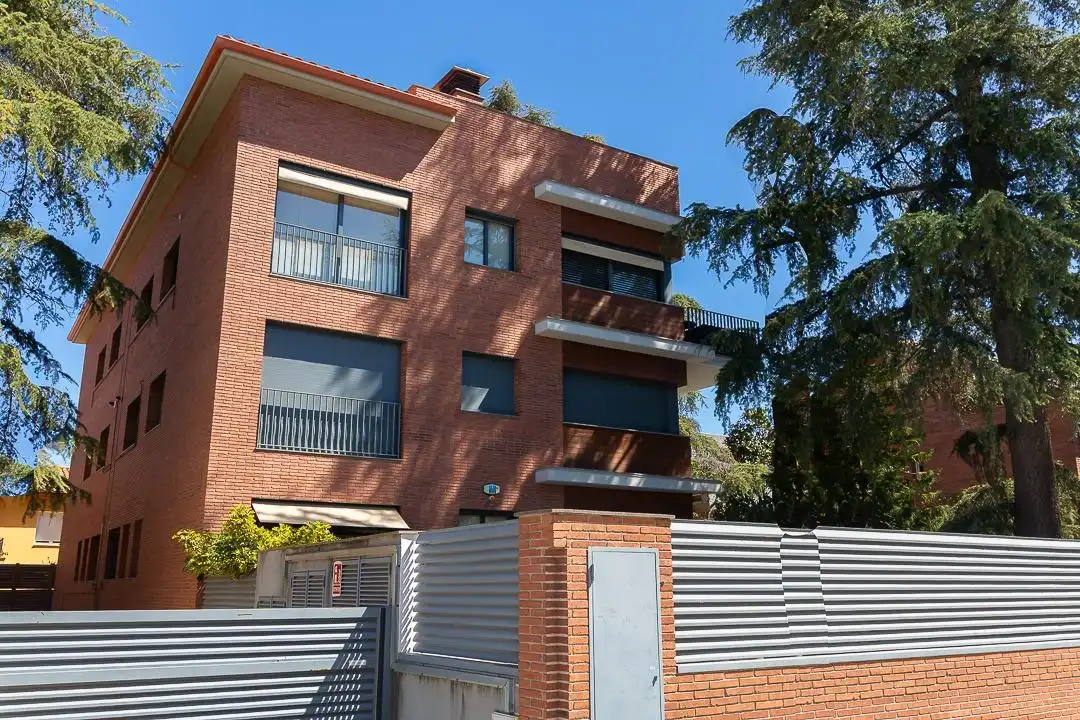 Exterior view of Attic for sale in Sant Cugat del Vallès  with Air Conditioner, Heating and Private garden