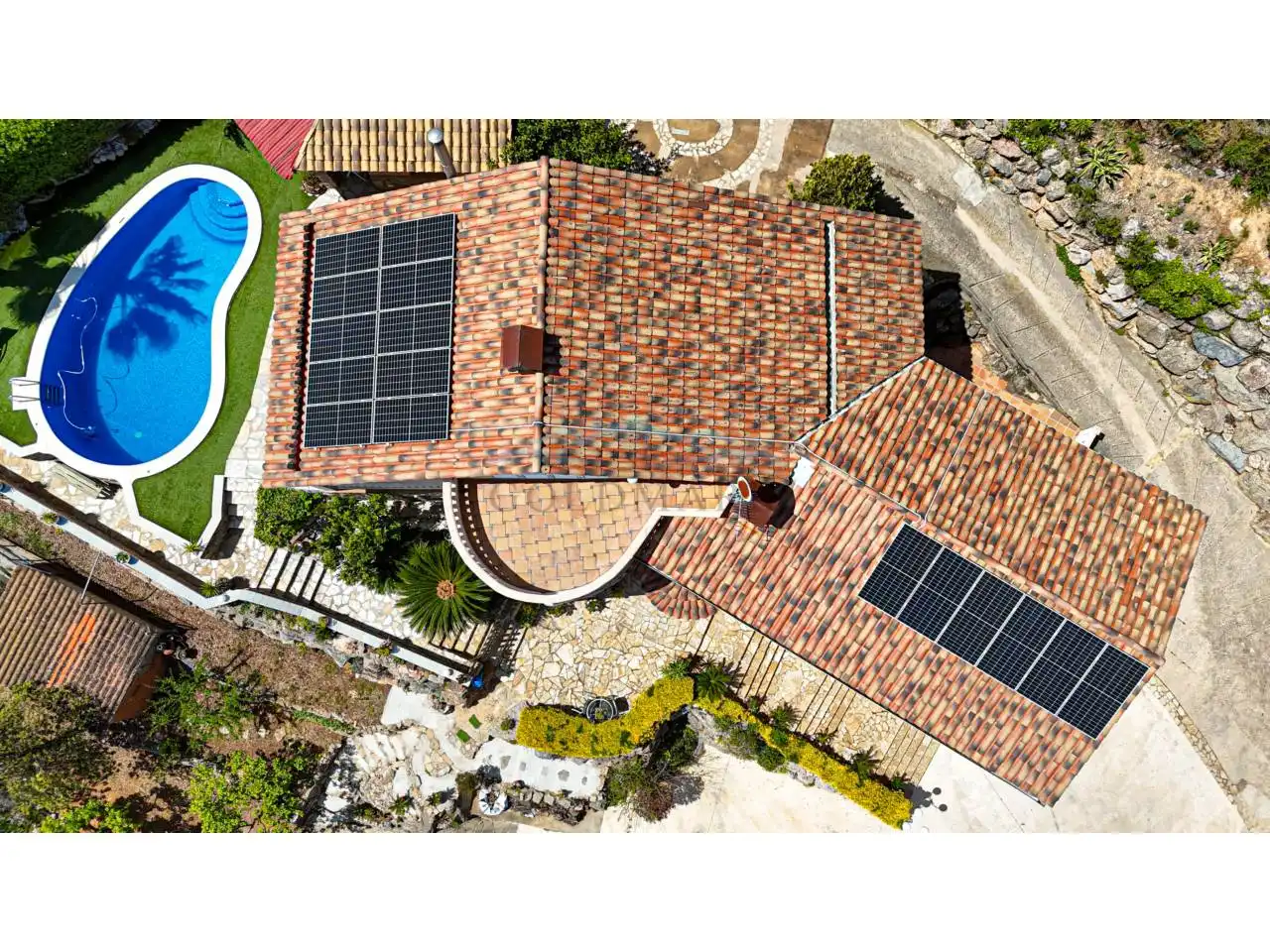 Vista exterior de Casa o xalet en venda en Corbera de Llobregat amb Aire condicionat, Calefacció i Jardí privat