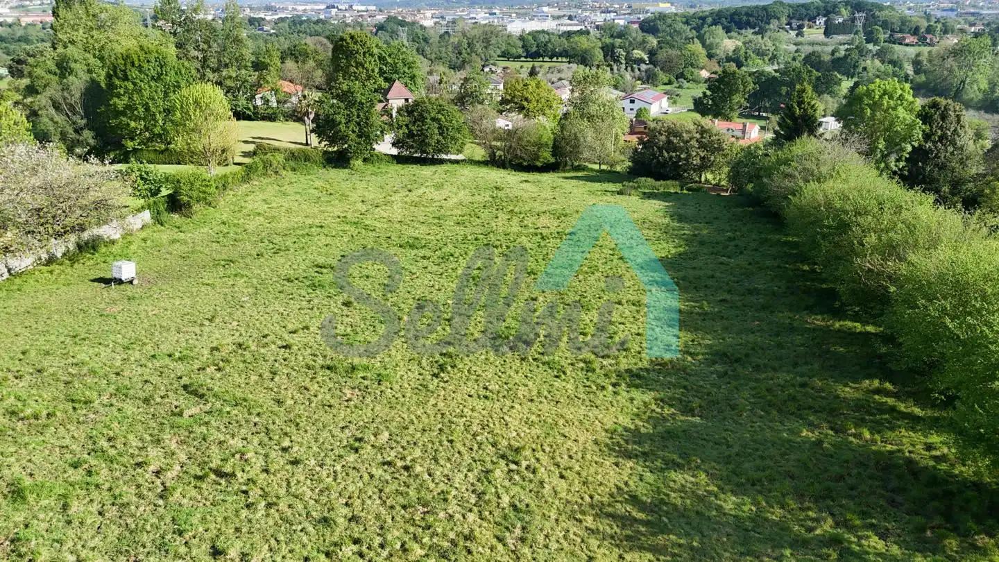 Grundstücke und Bauplätze zum Verkauf in Lugar Castro