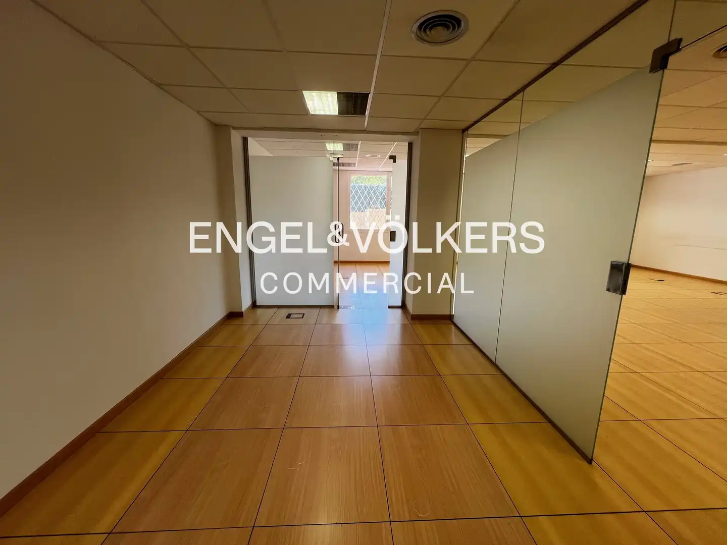 Büro zur Miete in Barcelona mit Klimaanlage und Terrasse