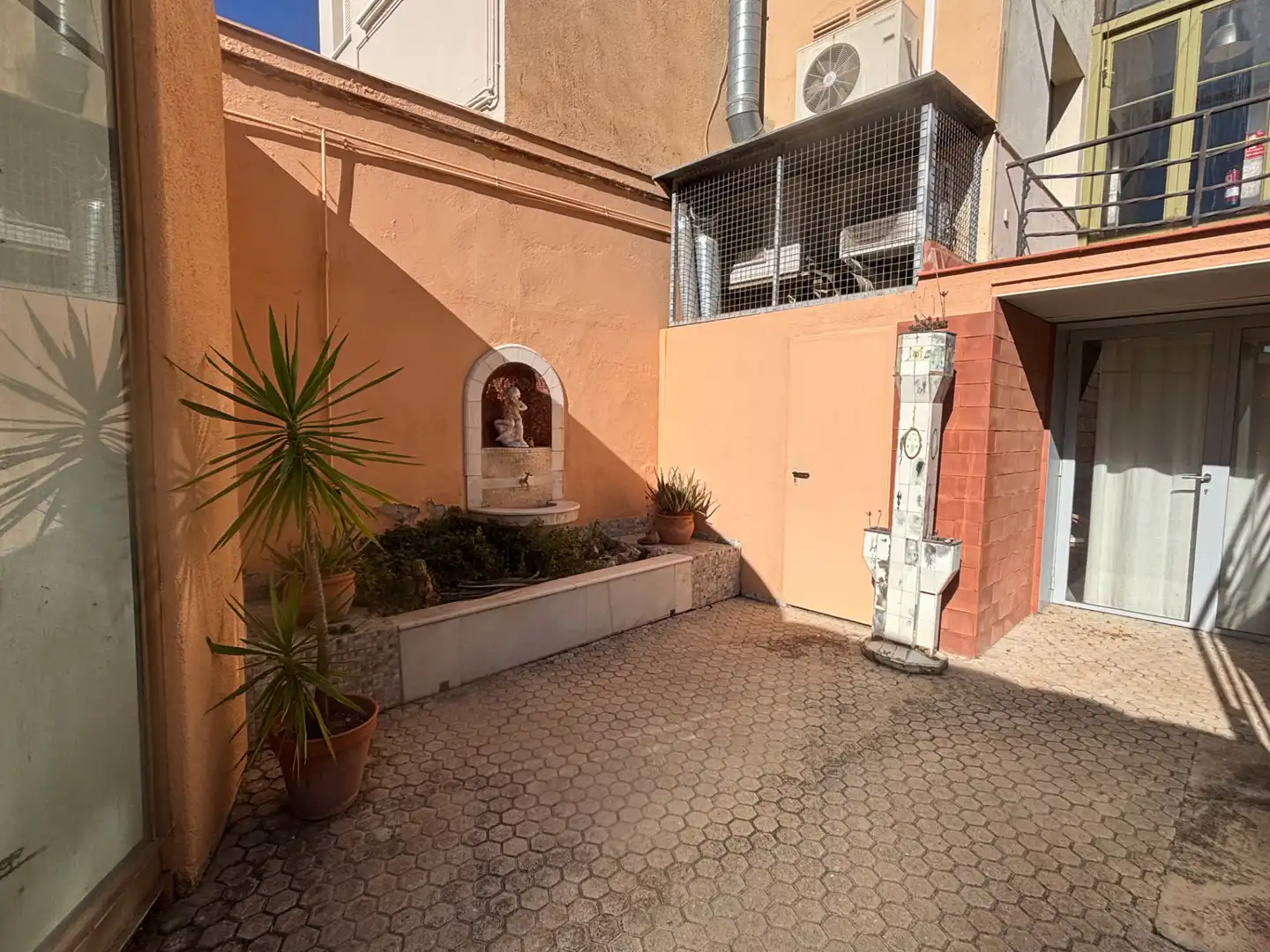 Garten von Erdgeschoss zum Verkauf in Terrassa mit Klimaanlage, Heizung und Privatgarten