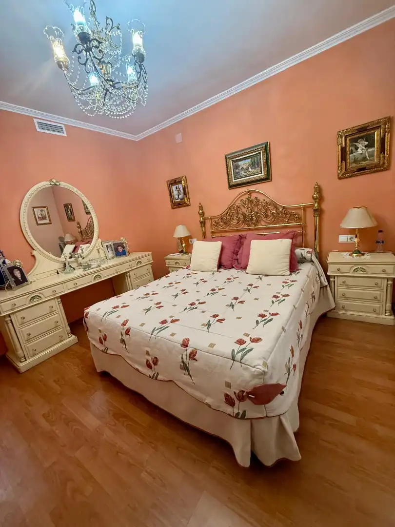 Habitación de Casa adosada en venta en Sedaví con Amueblado