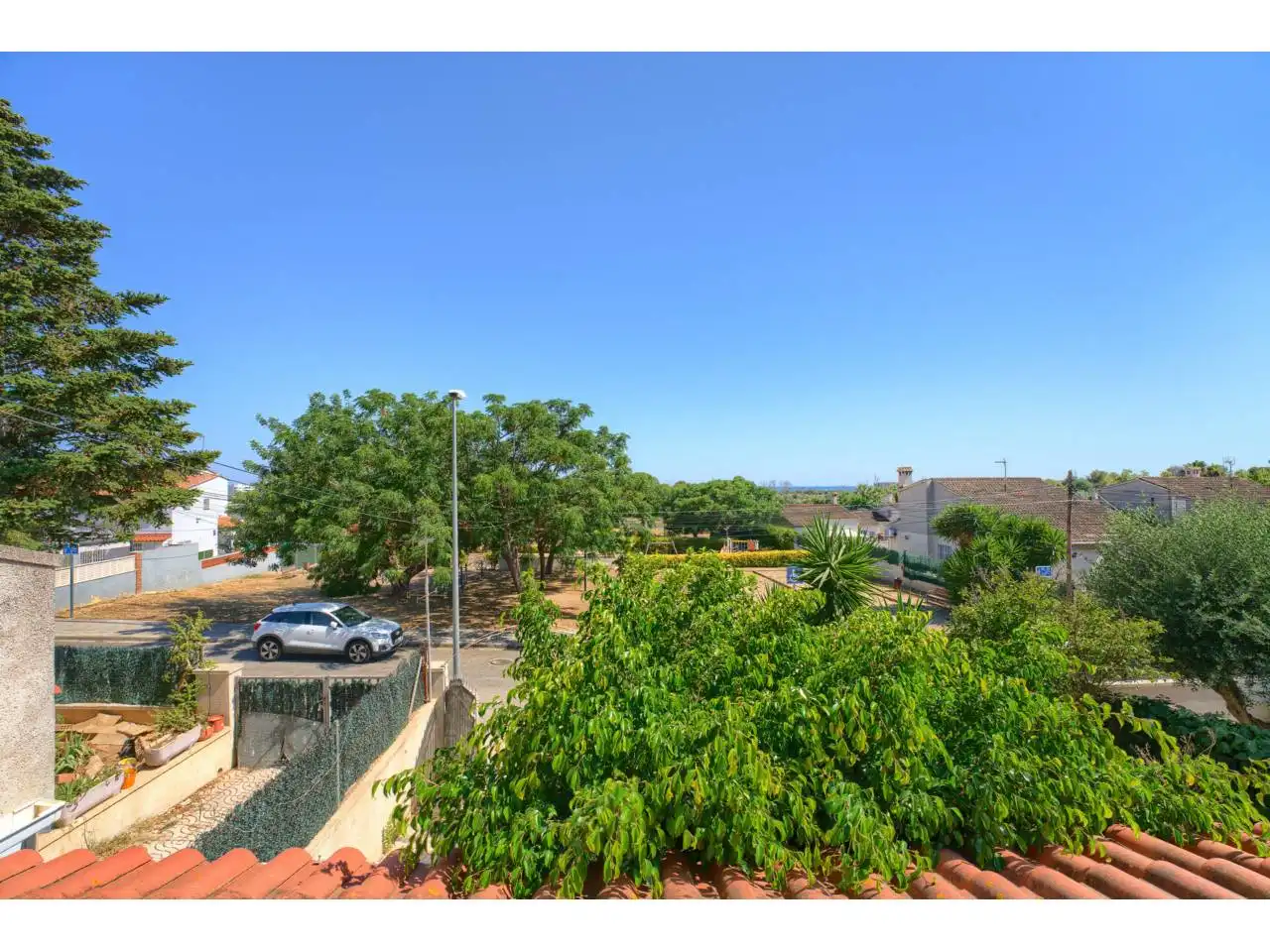 Vista exterior de Casa adosada en venda en Cubelles amb Terrassa
