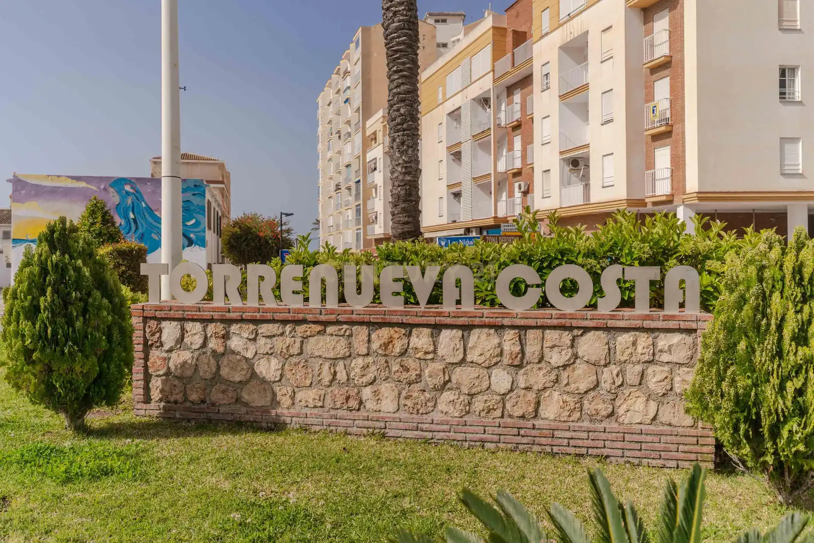 Vista exterior de Pis en venda en Torrenueva Costa amb Balcó