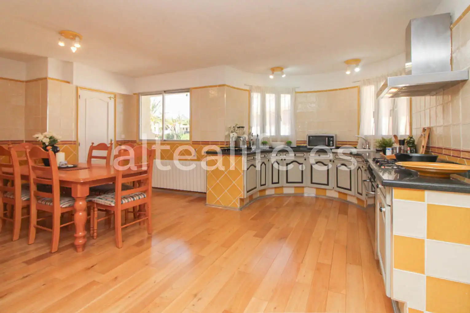 Cocina de Casa o chalet en venta en La Nucia con Aire acondicionado, Jardín privado y Terraza