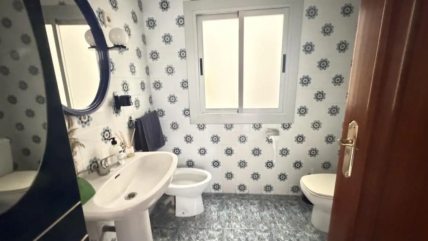 Badezimmer von Wohnung zum Verkauf in Carboneras de Guadazaón mit Terrasse, Abstellraum und Balkon