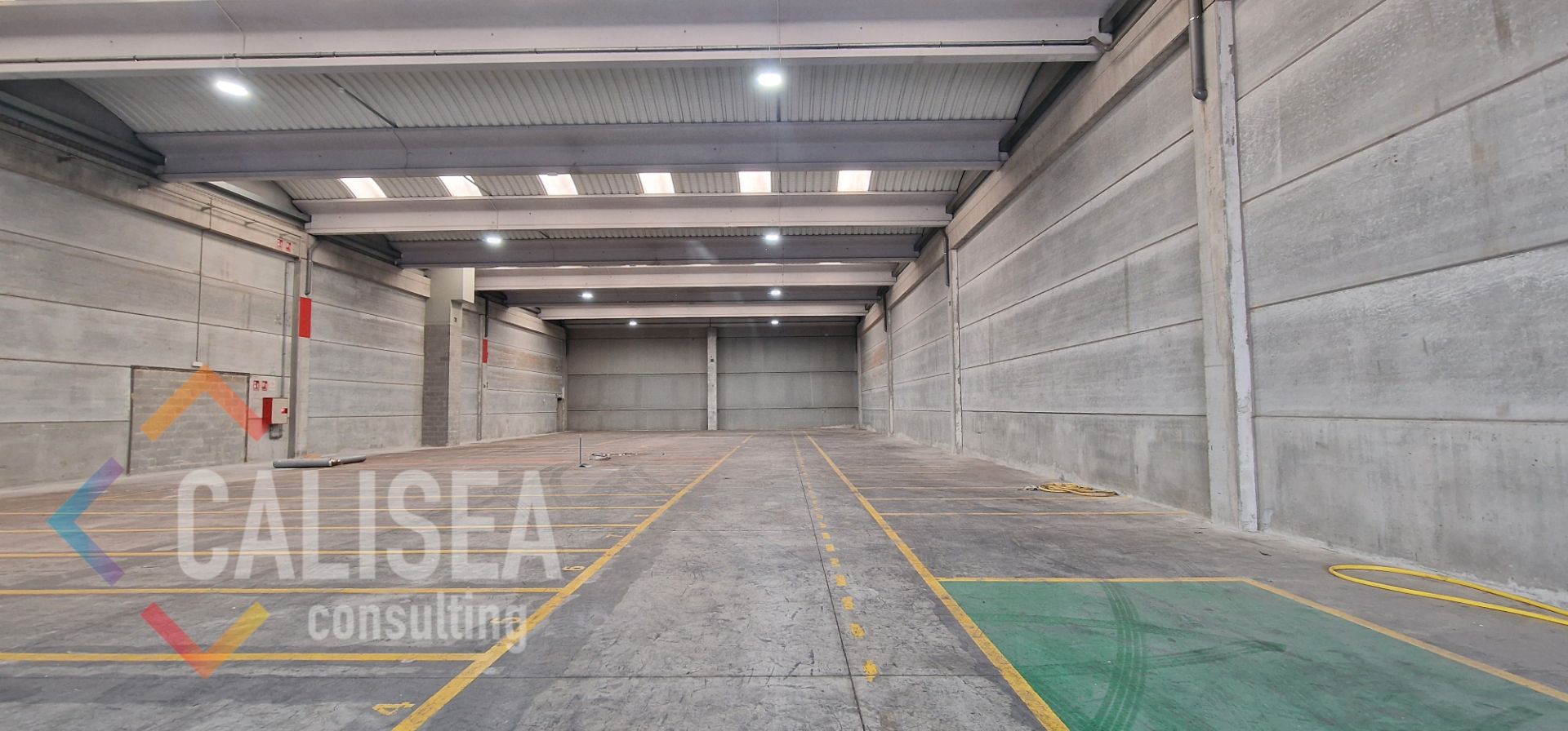 Nau industrial de lloguer en Terrassa