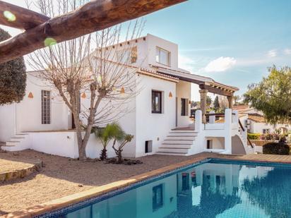 Vista exterior de Casa o xalet en venda en Jávea / Xàbia amb Aire condicionat, Terrassa i Balcó