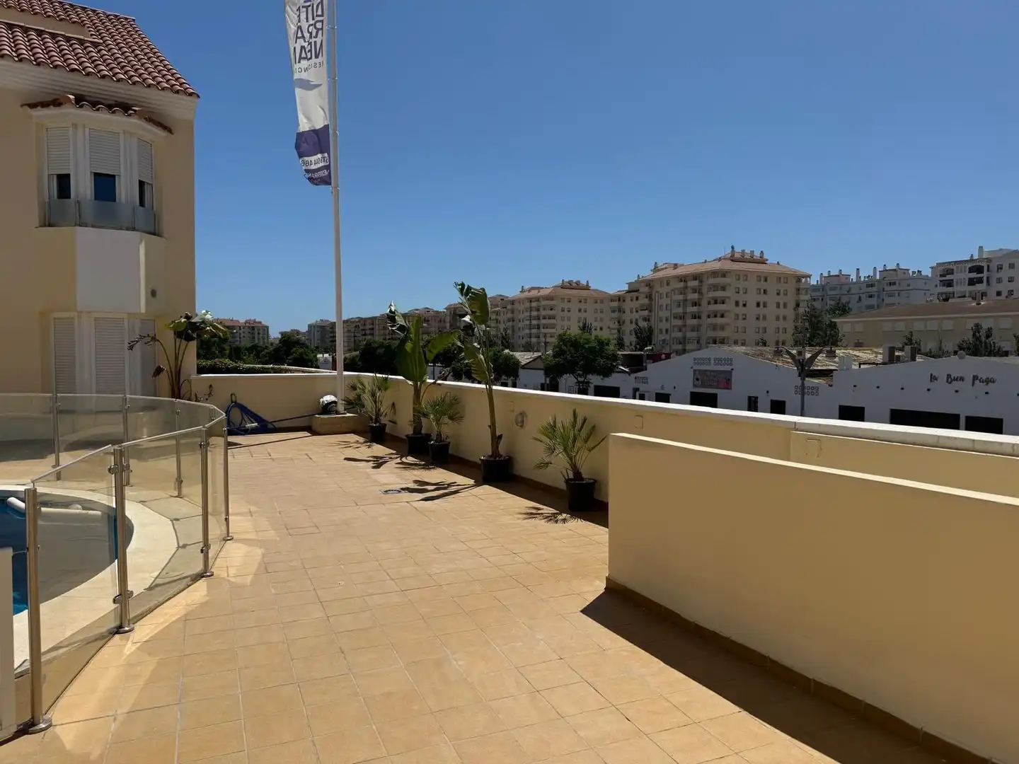Terrassa de Casa adosada de lloguer en Fuengirola amb Terrassa, Traster i Piscina comunitària