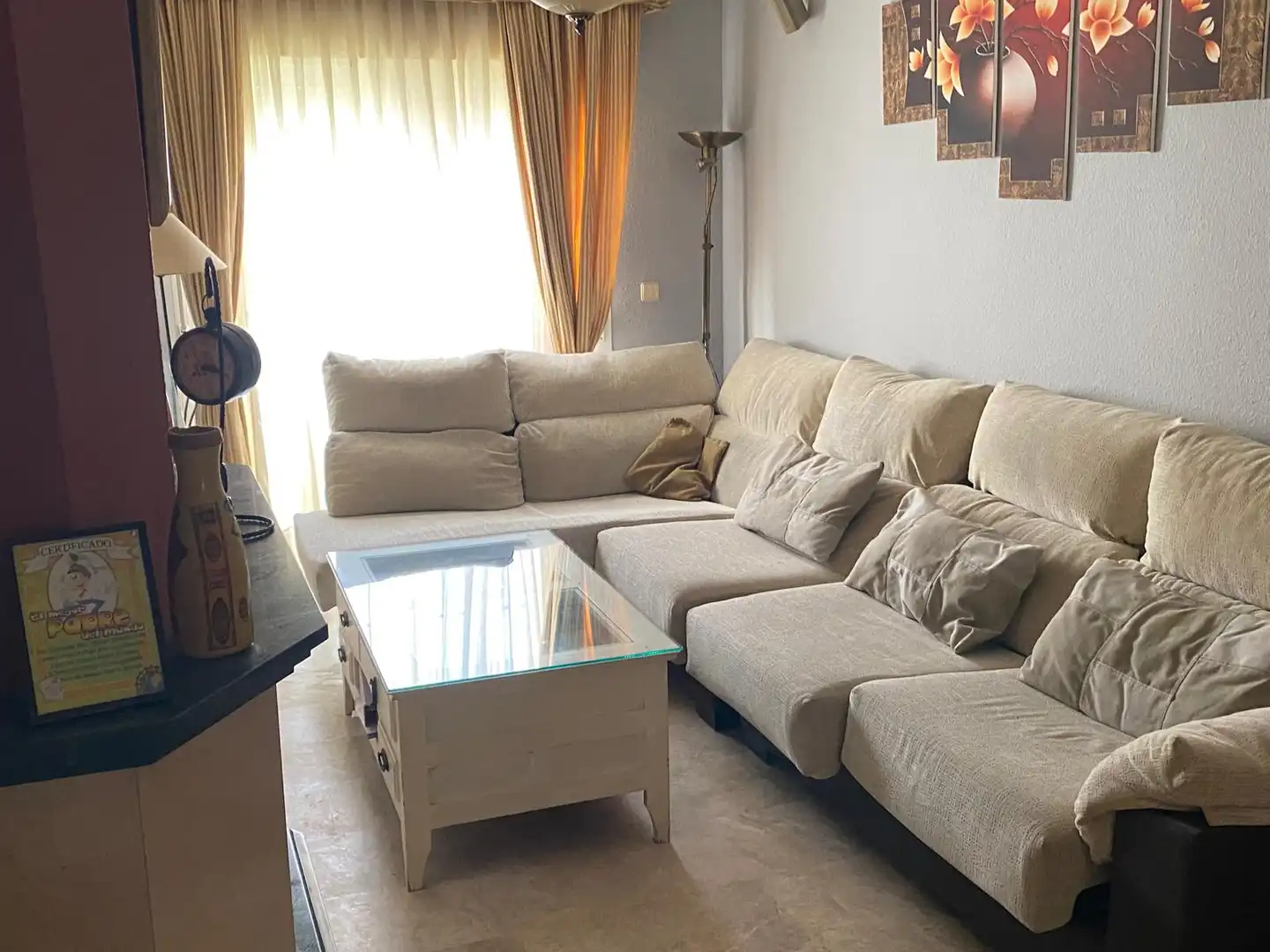 Sala de estar de Casa adosada en venta en Castilleja de Guzmán con Aire acondicionado, Terraza y Piscina