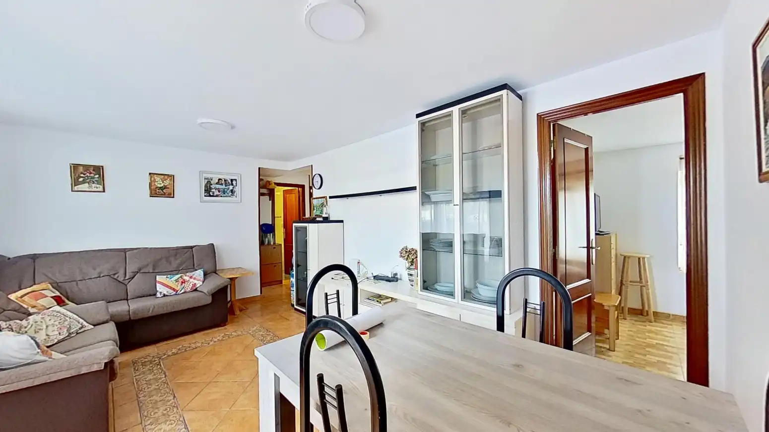 Sala d'estar de Casa adosada en venda en Suances amb Terrassa i Balcó