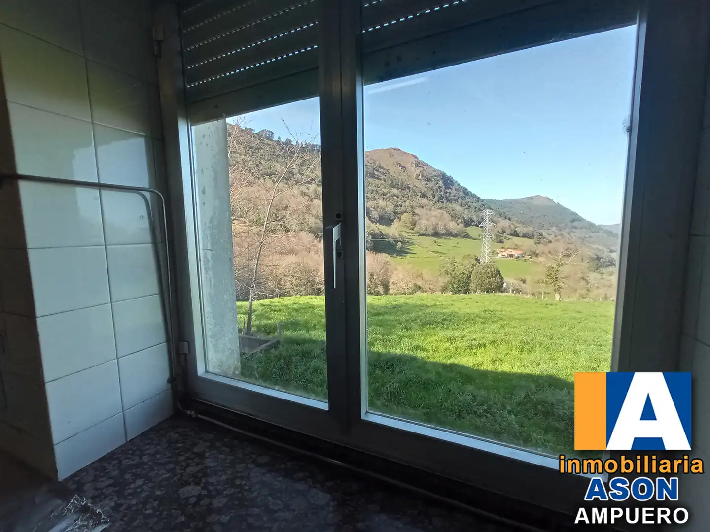 Habitación de Casa o chalet en venta en Ampuero con Jardín privado, Terraza y Amueblado
