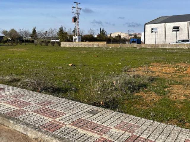Terreno residencial en Venta en Calle Casas de Reina, 16 en Llerena