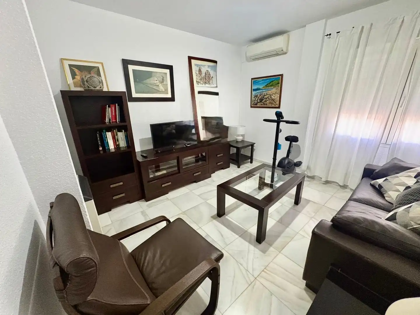 Sala d'estar de Casa o xalet en venda en Aljaraque amb Aire condicionat, Calefacció i Jardí privat