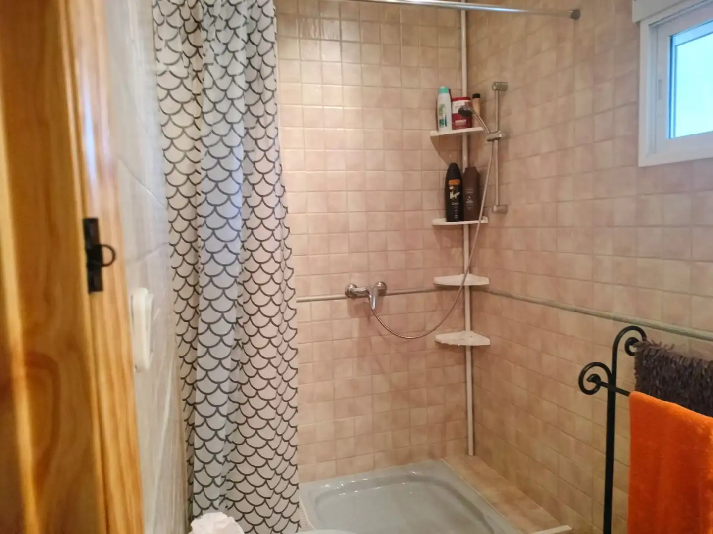 Badezimmer von Haus oder Chalet zum Verkauf in Almodóvar del Campo mit Heizung, Terrasse und Abstellraum