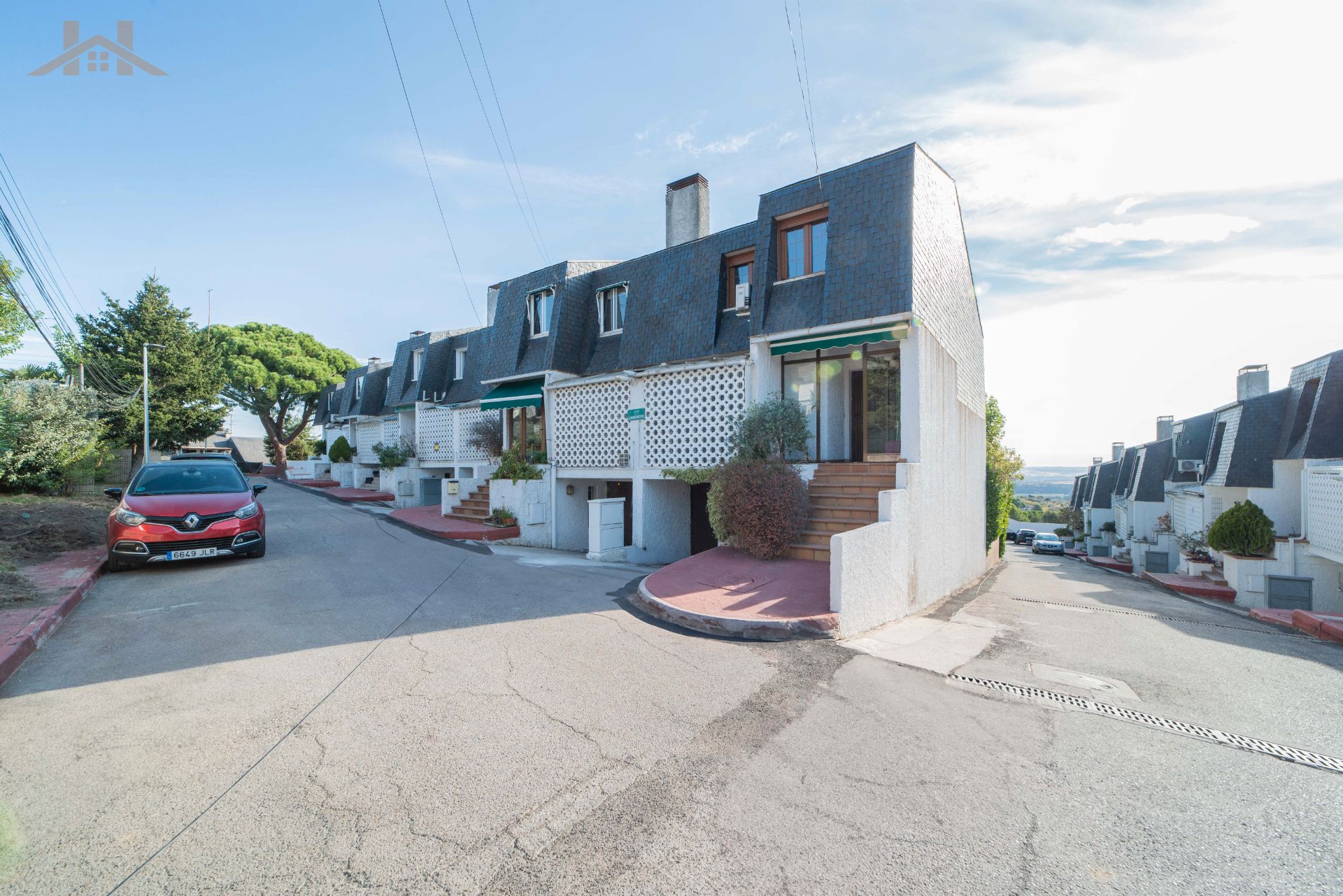 Exterior view of Single-family semi-detached for sale in Valdemorillo  with Air Conditioner, Heating and Private garden