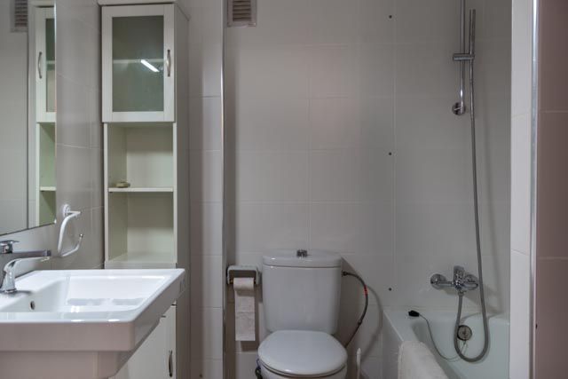 Bathroom of Apartment to rent in Son Servera  with Air Conditioner and Storage room