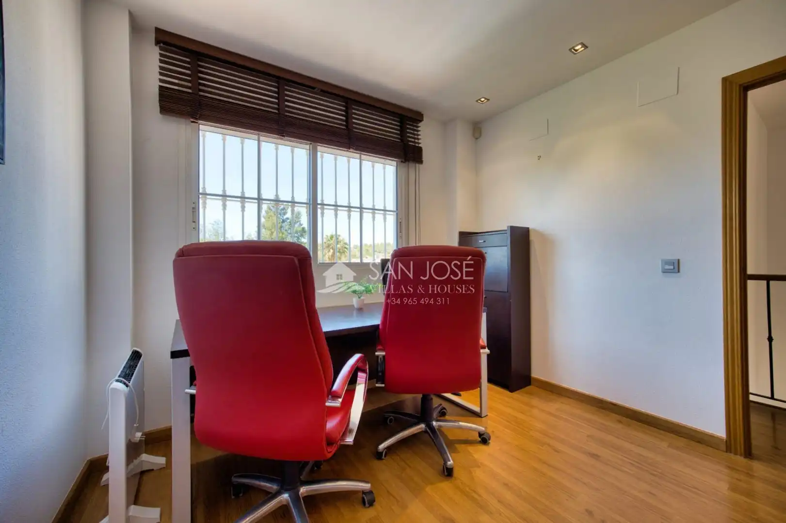 Houses for sale in Aspe  with Air Conditioner, Heating and Private garden