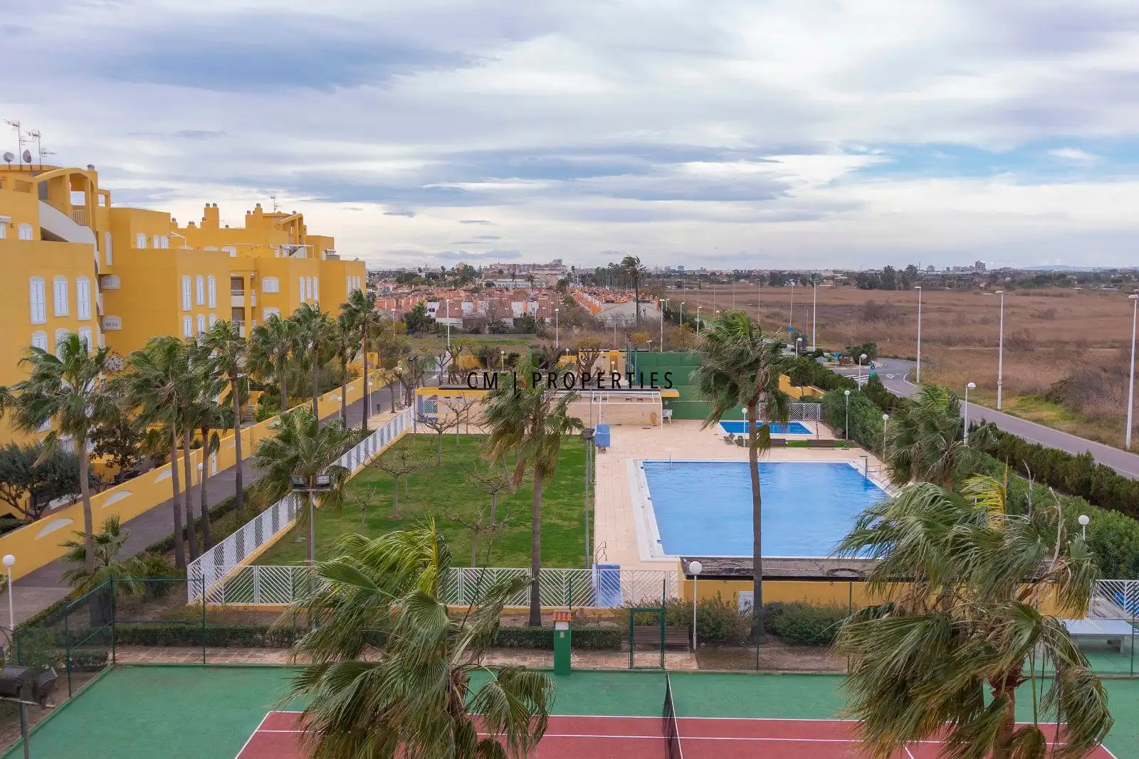 Attic for rent in Salines, de Les, Corinto - Almarda