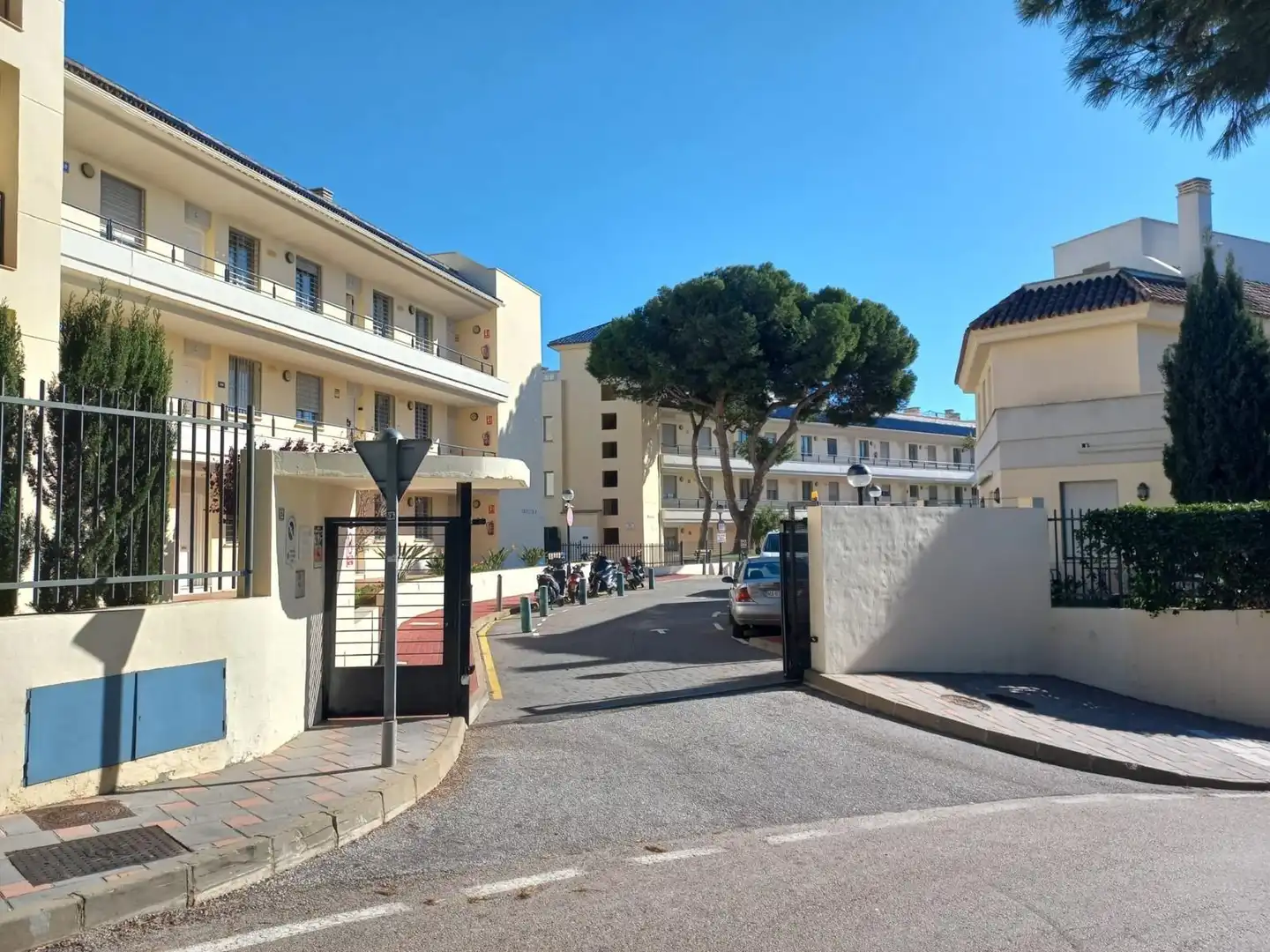 Exterior view of Apartments for sale in Fuengirola  with Air Conditioner, Private garden and Terrace