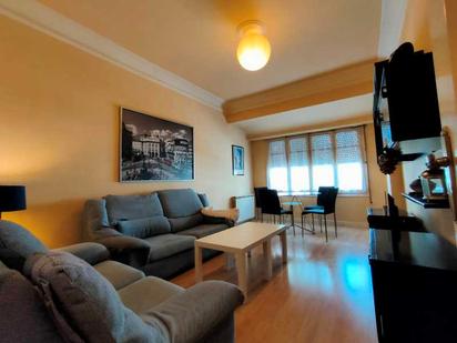 Living room of Flat to rent in  Zaragoza Capital  with Heating, Furnished and Oven